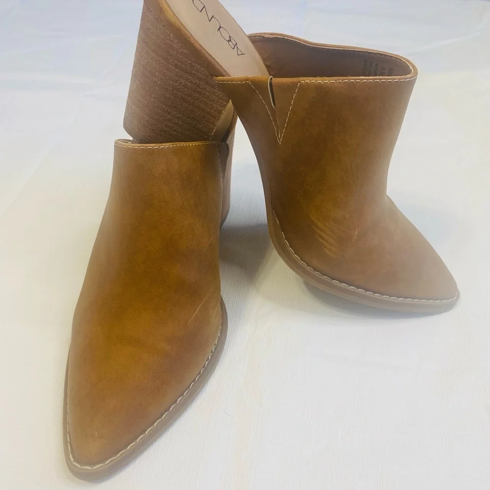 Abound Tan Mules - Picture 2 of 8